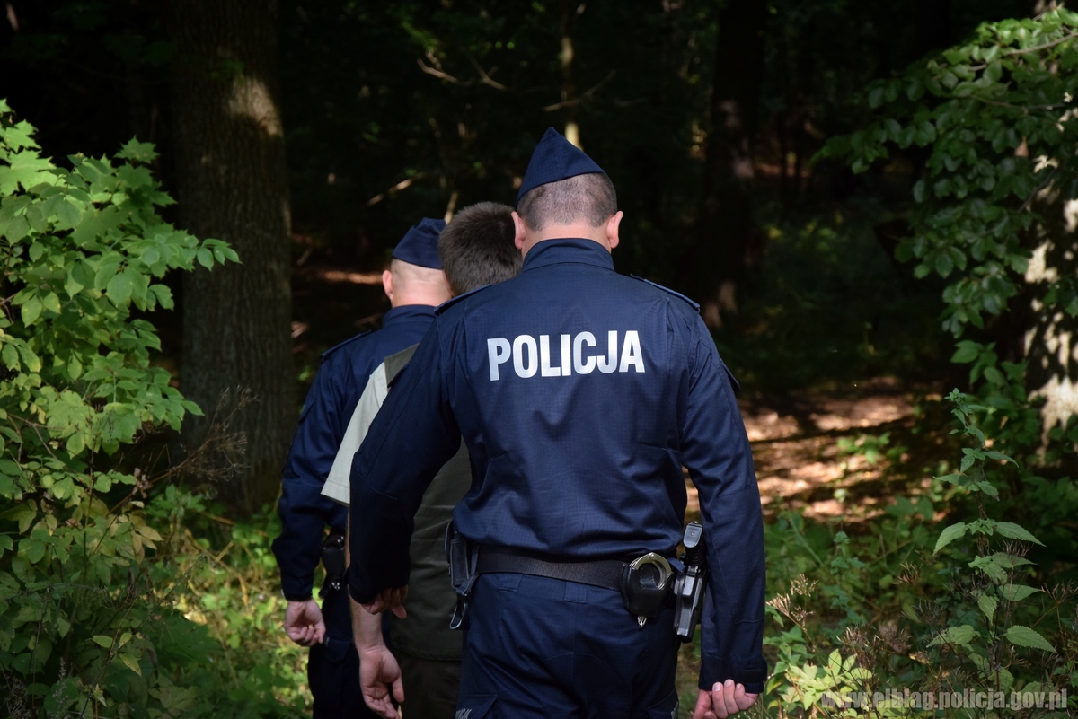Policja w Elblągu apeluje o bezpieczeństwo przed wyjściem do lasu